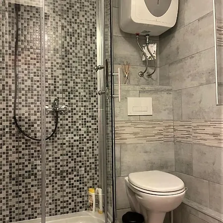 Chloe Apartment *