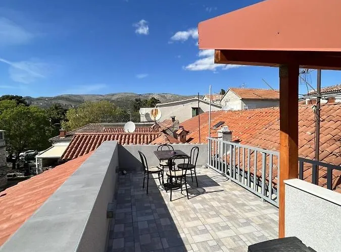 דירה Chloe טרוגיר