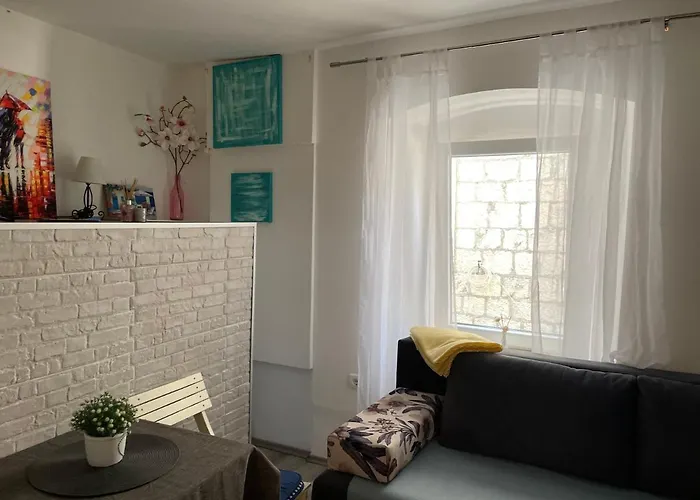 Chloe * טרוגיר