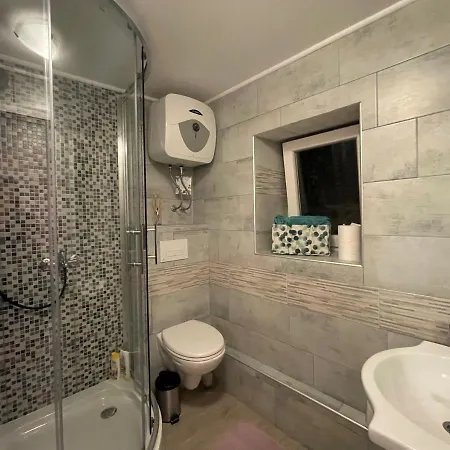 Chloe Apartman