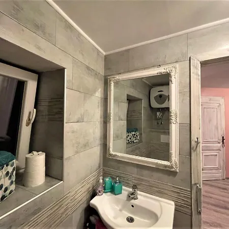 Chloe Apartman Trogir